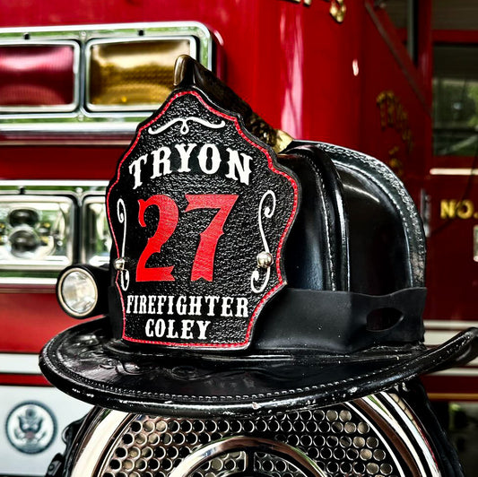 An application scenario or product detail of custom leather fire helmet shields - Image 10