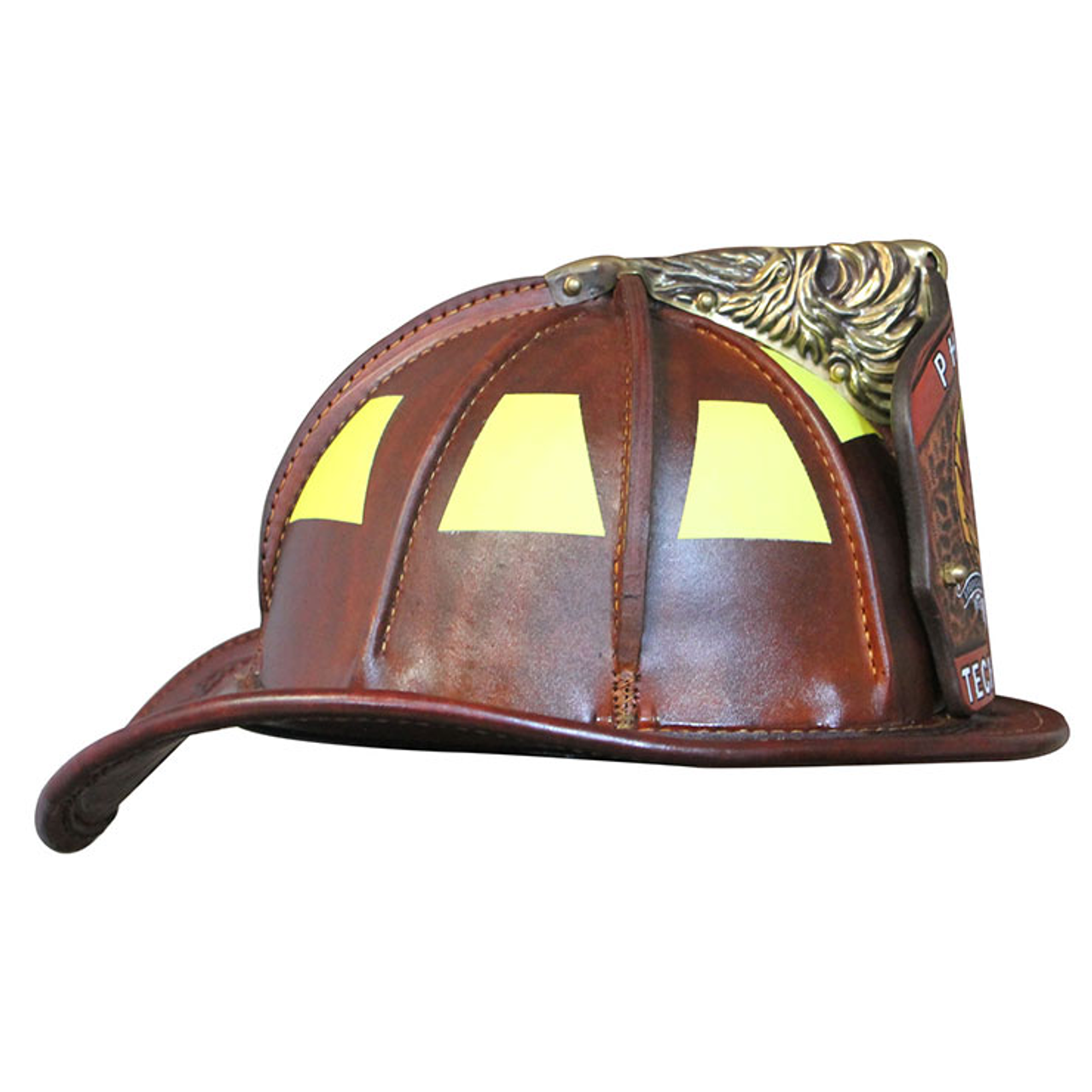 An application scenario or product detail of custom leather fire helmets - Image 4