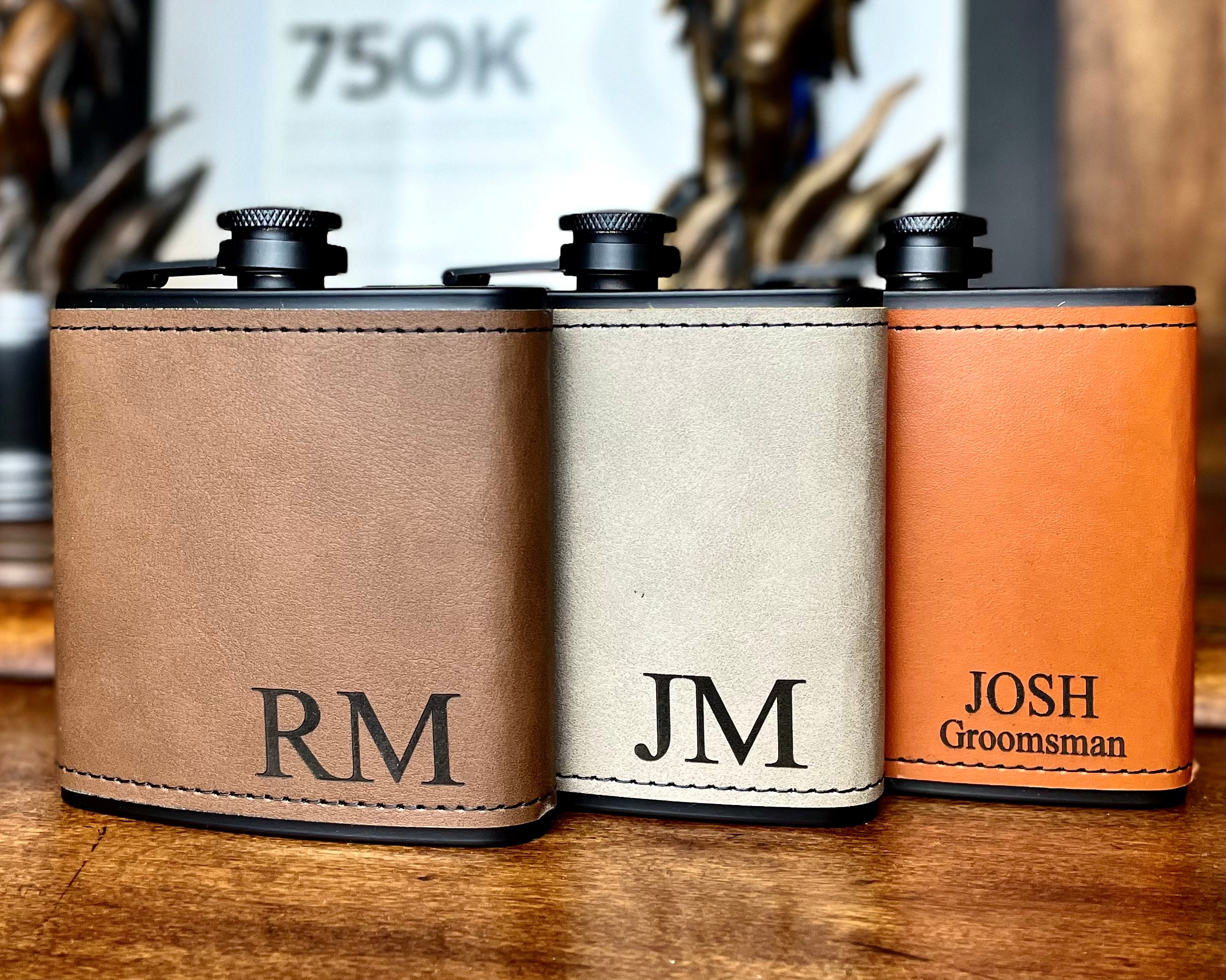 An application scenario or product detail of custom leather flask - Image 6