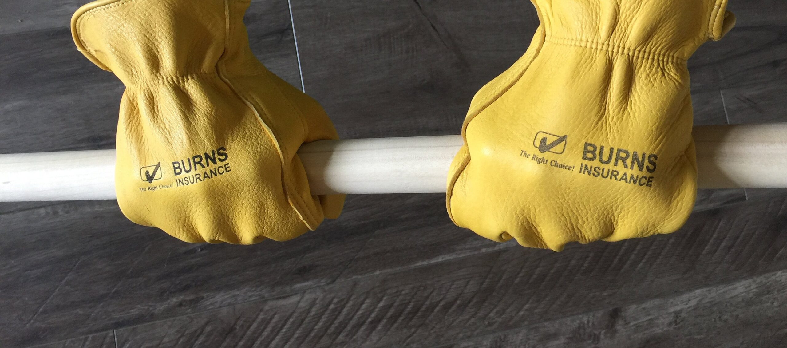 An application scenario or product detail of custom leather gloves - Image 18