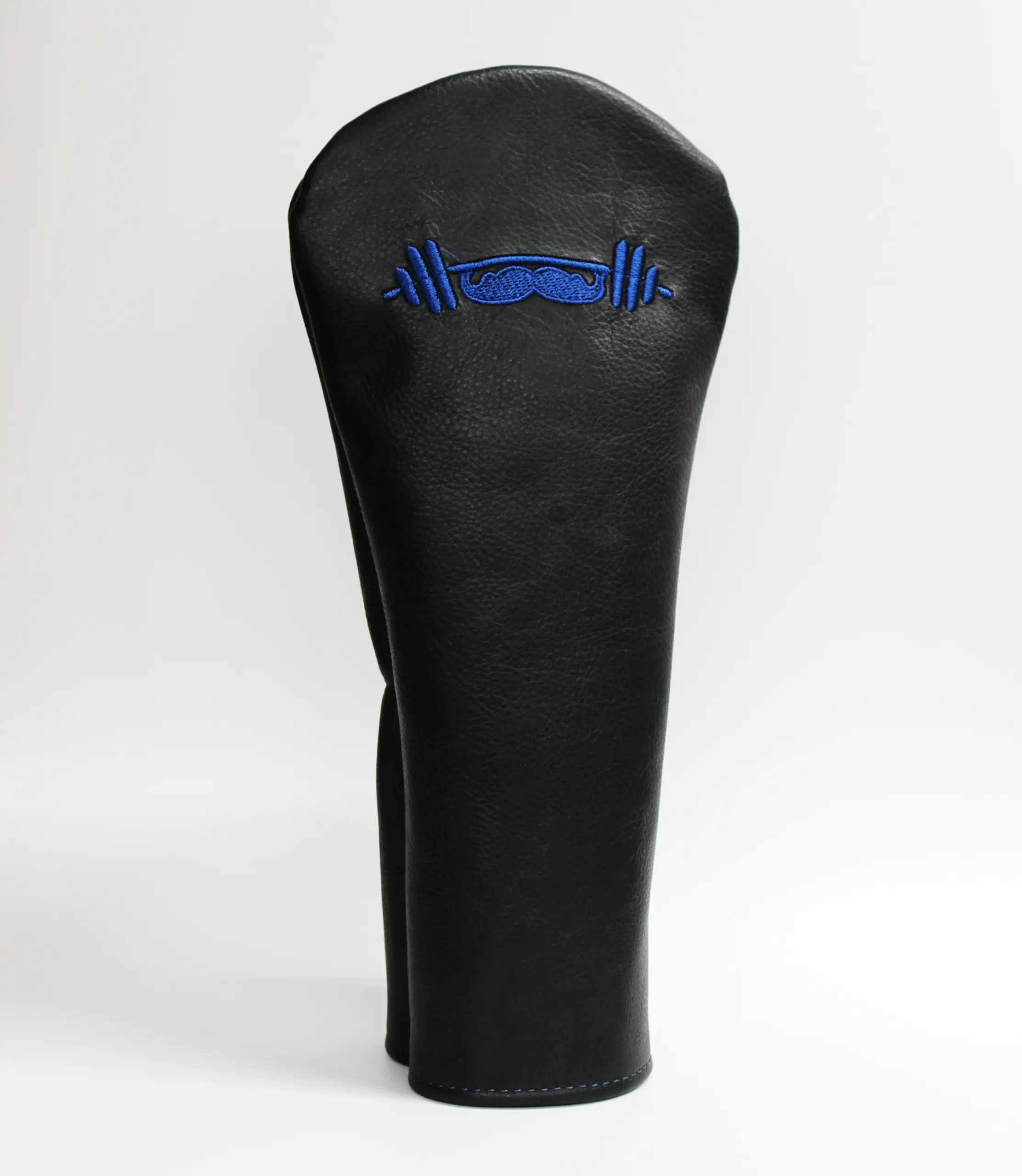 An application scenario or product detail of custom leather golf headcovers - Image 15