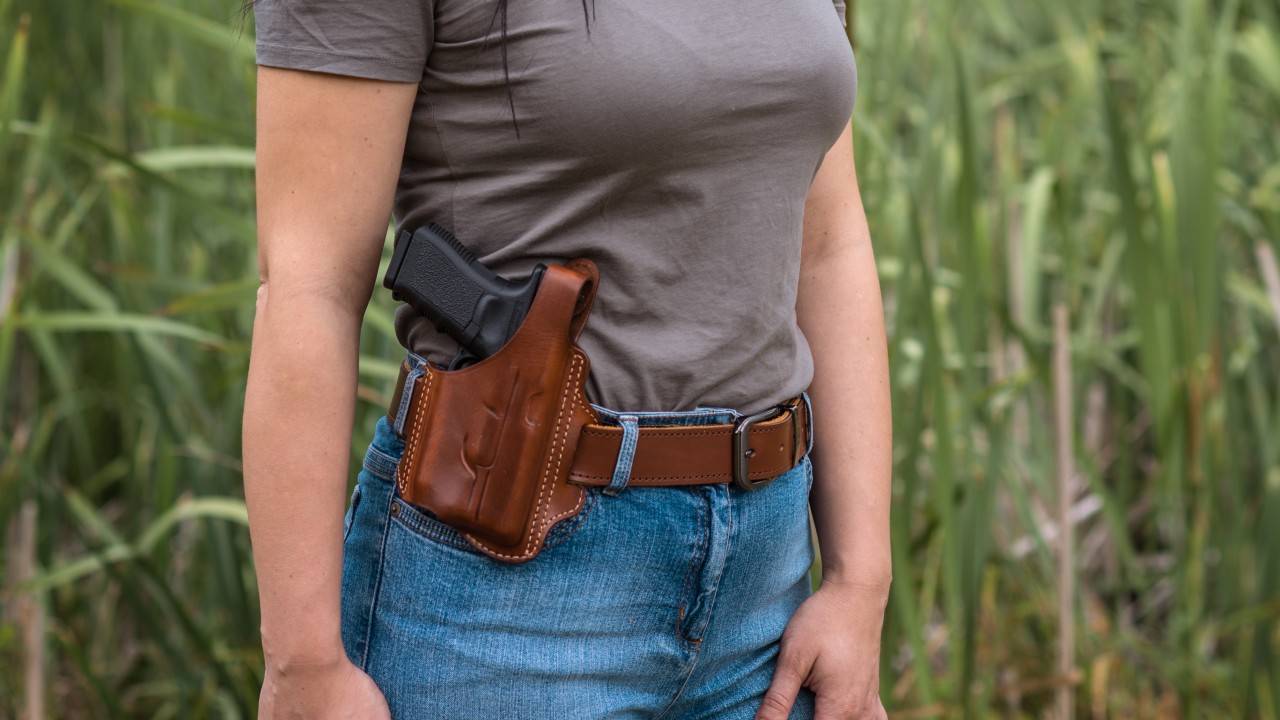 An application scenario or product detail of custom leather gun holster - Image 3