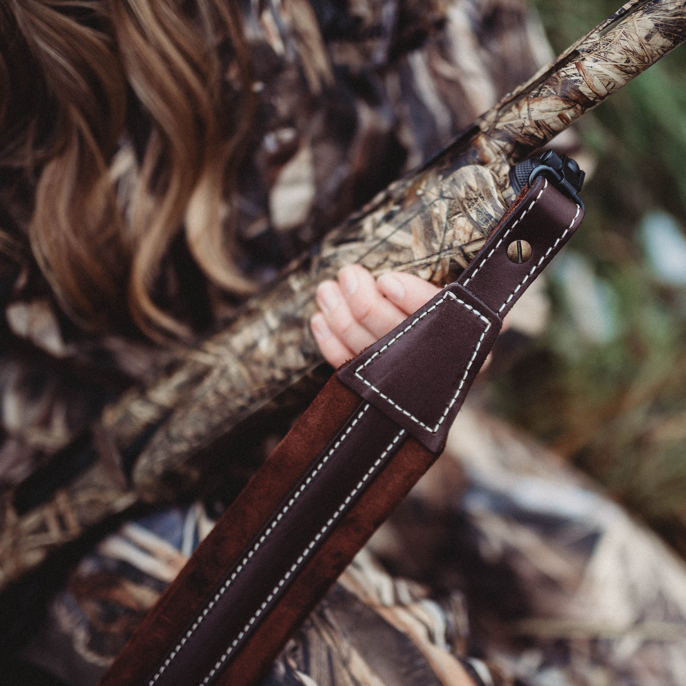 An application scenario or product detail of custom leather gun slings - Image 21