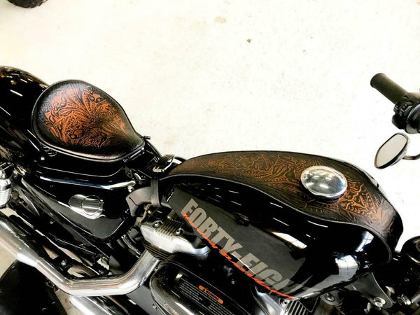 An application scenario or product detail of custom leather harley tank bibs - Image 1