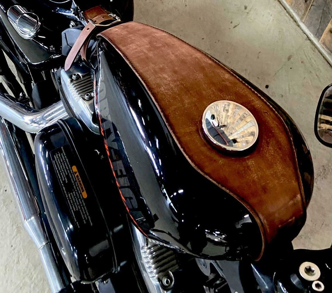 An application scenario or product detail of custom leather harley tank bibs - Image 20
