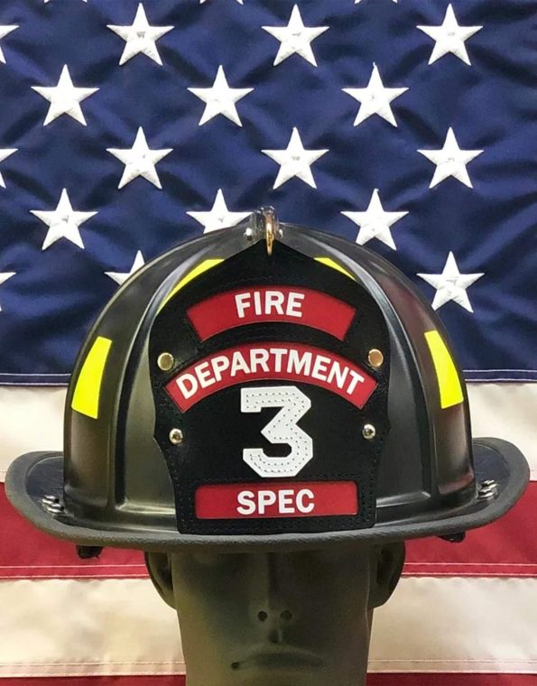 An application scenario or product detail of custom leather helmet shields - Image 13