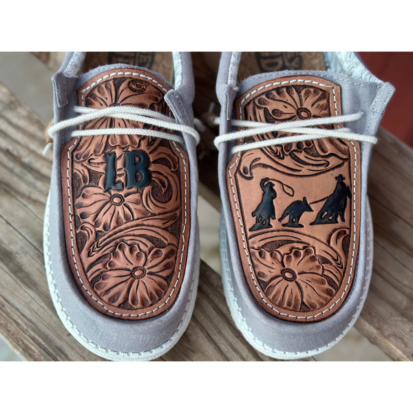 An application scenario or product detail of custom leather hey dudes - Image 21