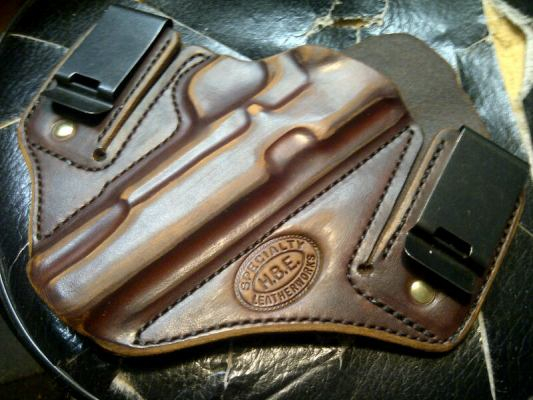 An application scenario or product detail of custom leather holster makers list - Image 15
