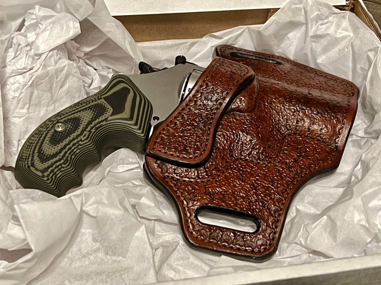 An application scenario or product detail of custom leather holster makers list - Image 18