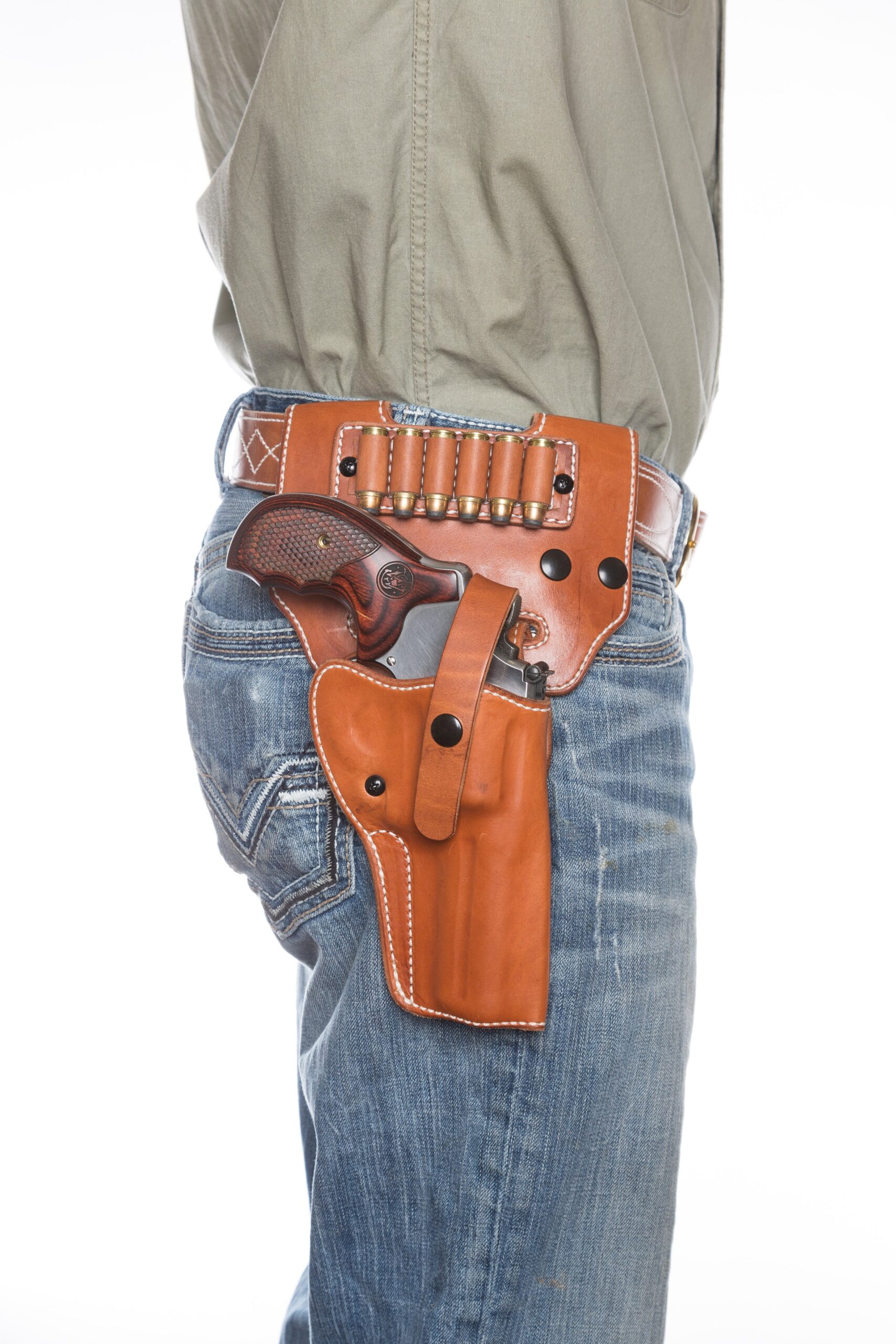 An application scenario or product detail of custom leather holsters - Image 15