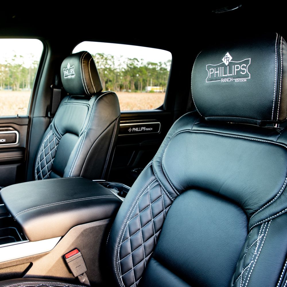 An application scenario or product detail of custom leather interior for trucks - Image 14
