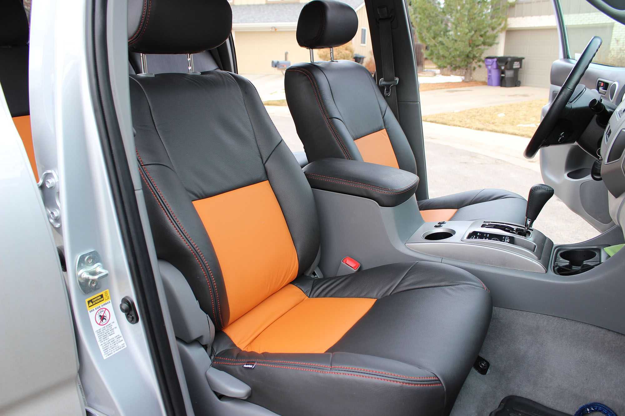 An application scenario or product detail of custom leather interior for trucks - Image 22