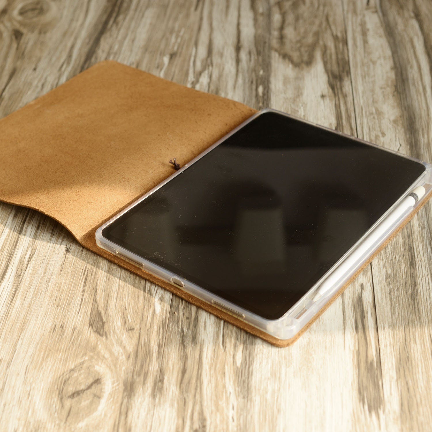 An application scenario or product detail of custom leather ipad cover - Image 23