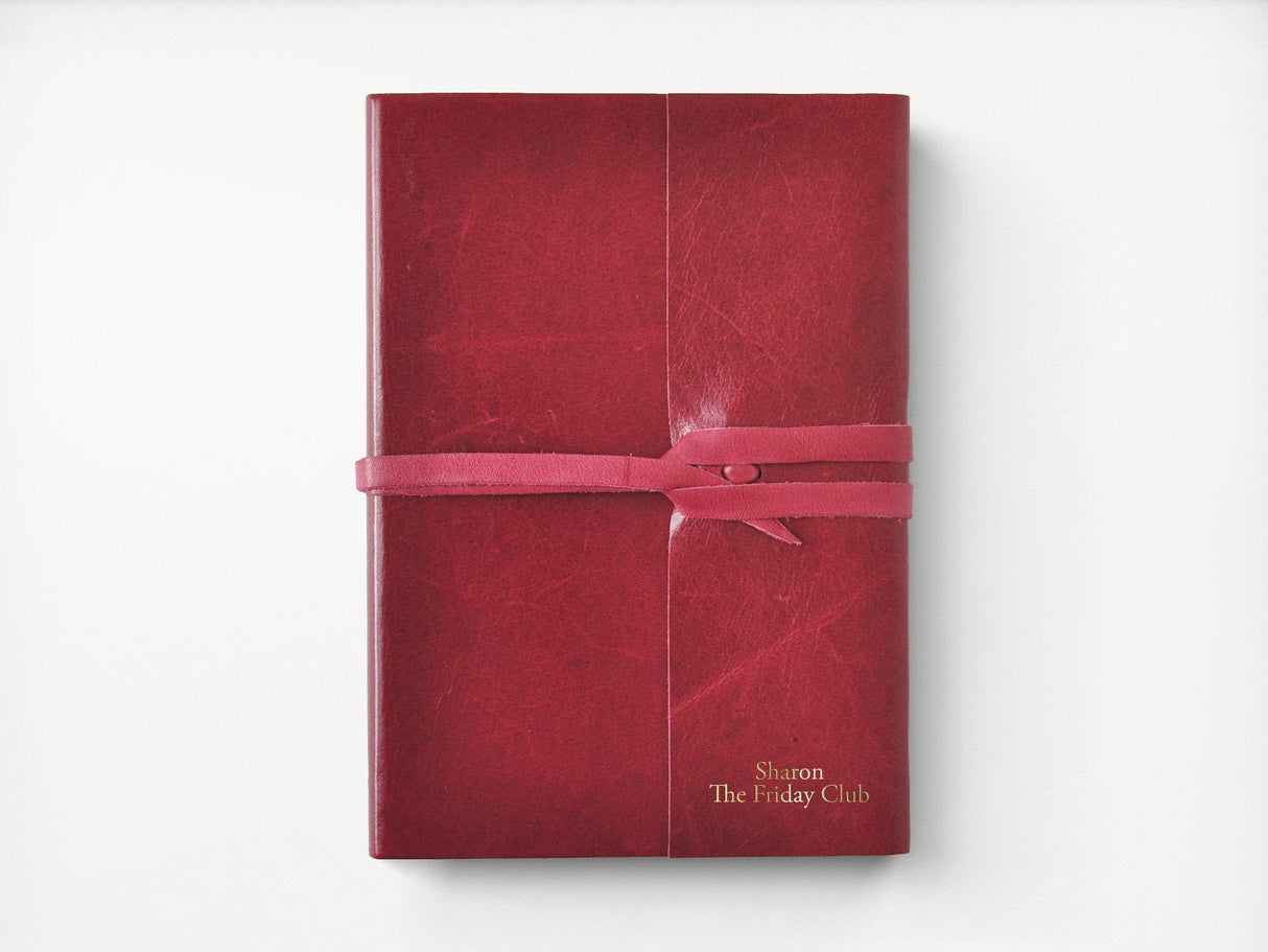 An application scenario or product detail of custom leather journals - Image 11