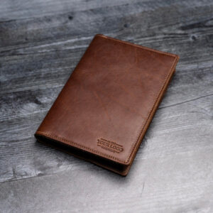 Featured image for the custom leather journals guide