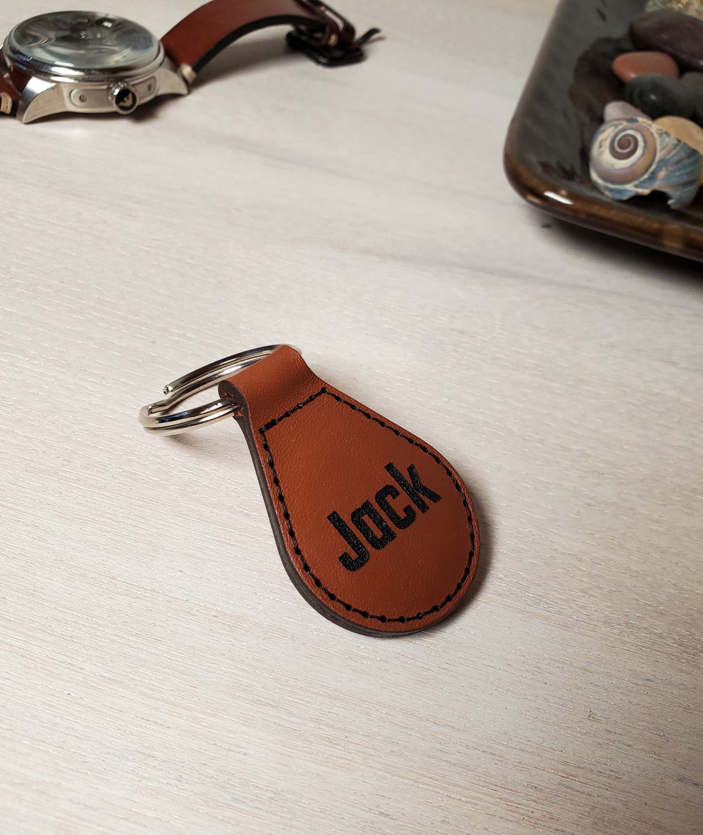 An application scenario or product detail of custom leather key fob - Image 19