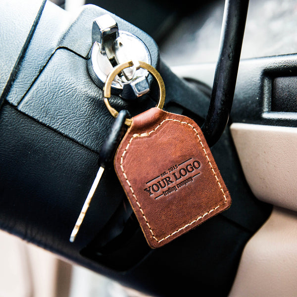 An application scenario or product detail of custom leather keychains - Image 14