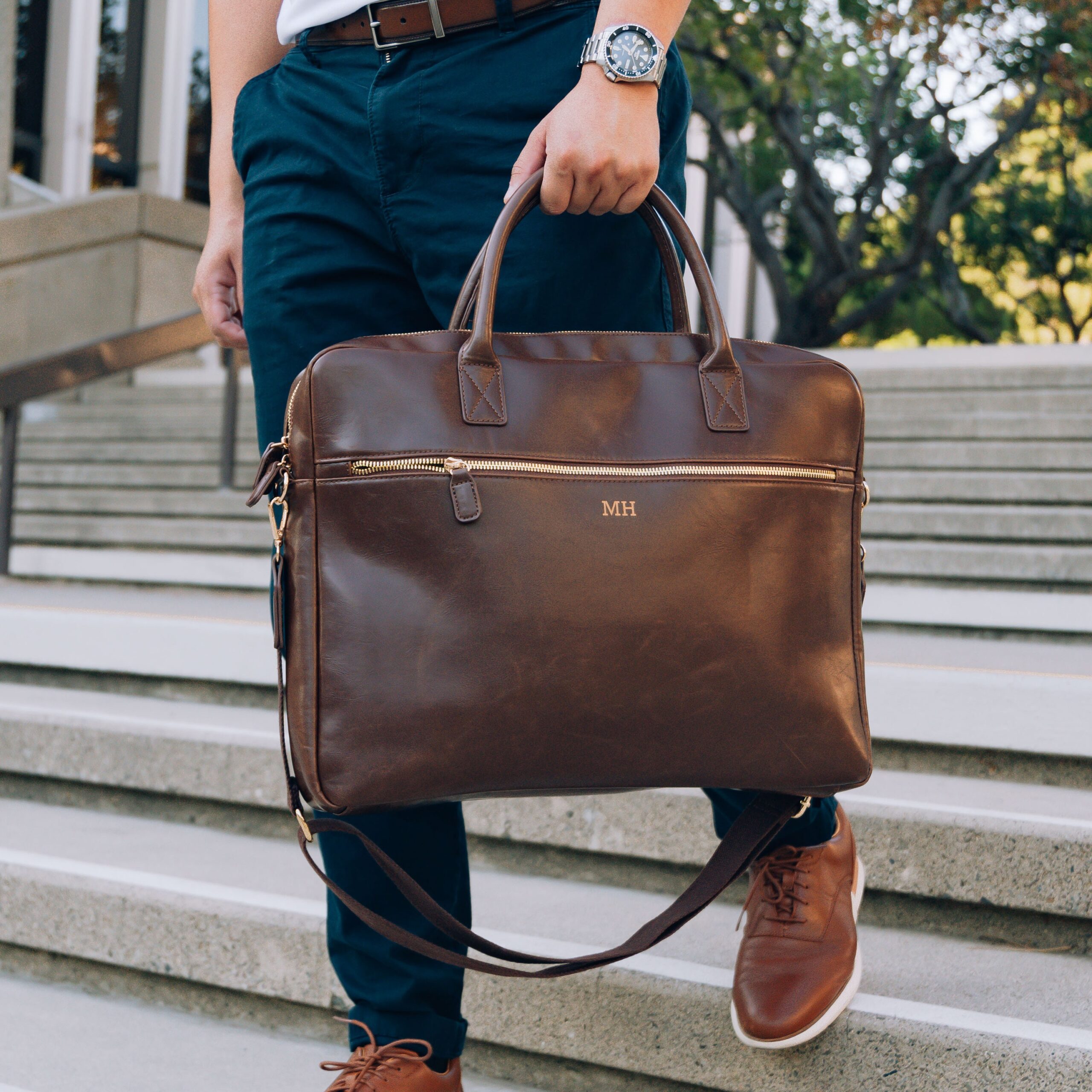 An application scenario or product detail of custom leather laptop bag - Image 1