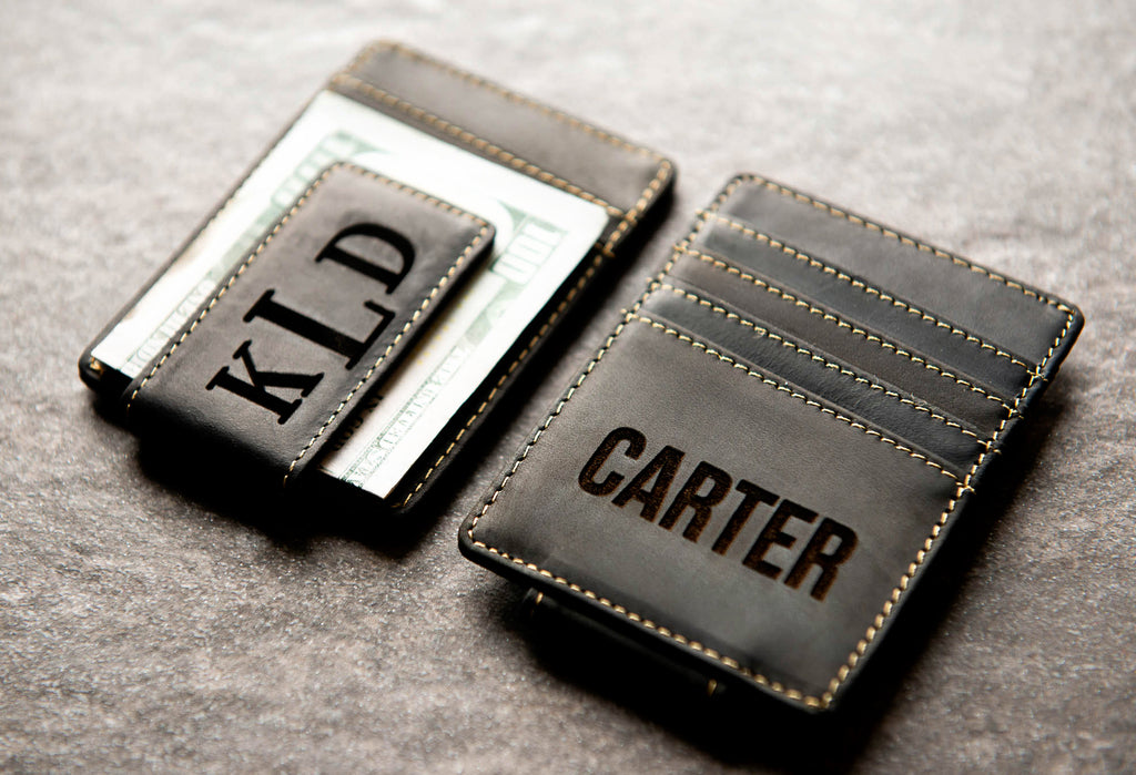 An application scenario or product detail of custom leather money clip wallet - Image 16