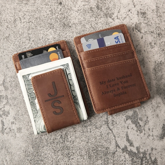 An application scenario or product detail of custom leather money clips - Image 6