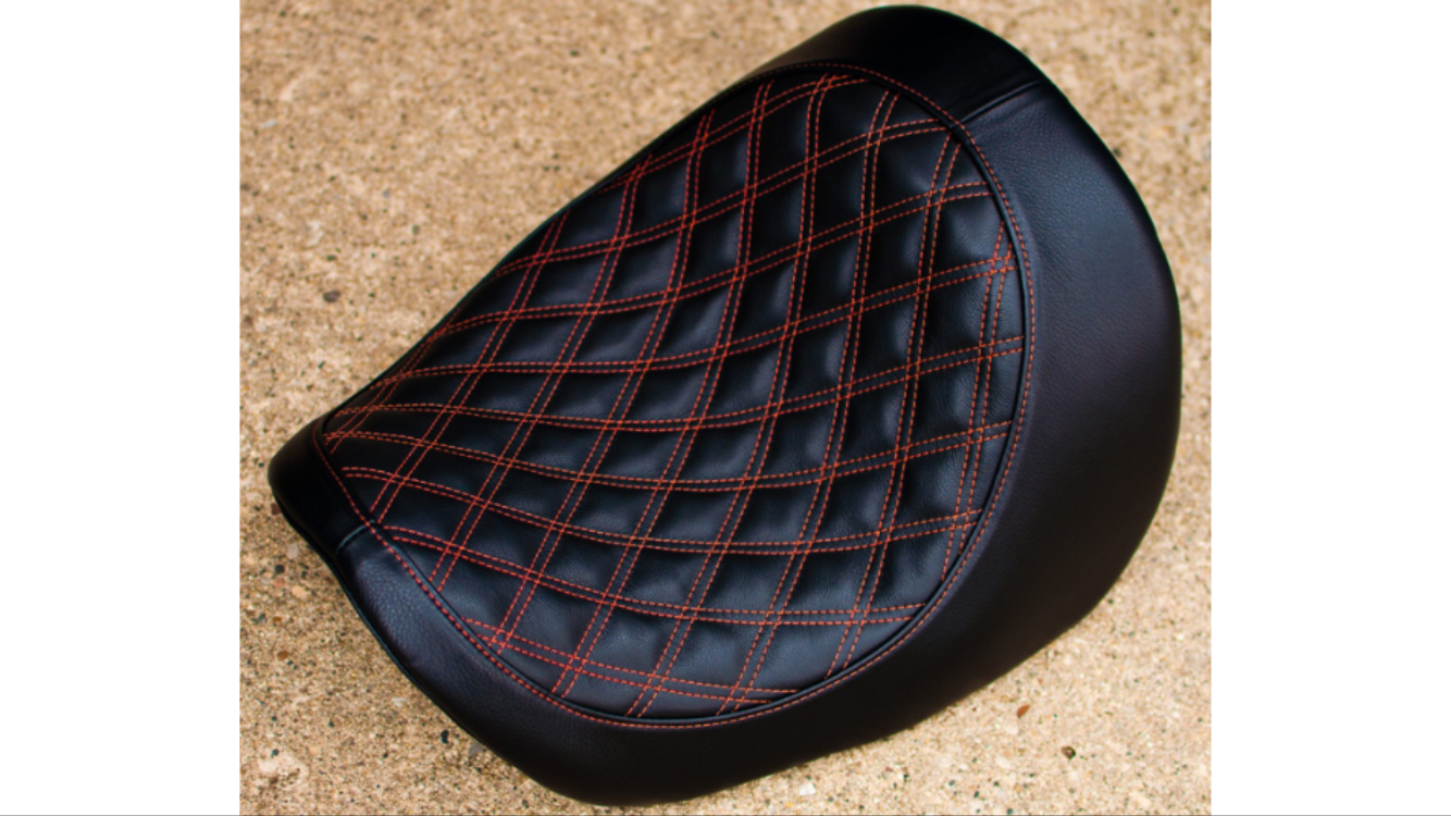 An application scenario or product detail of custom leather motorcycle seats - Image 10
