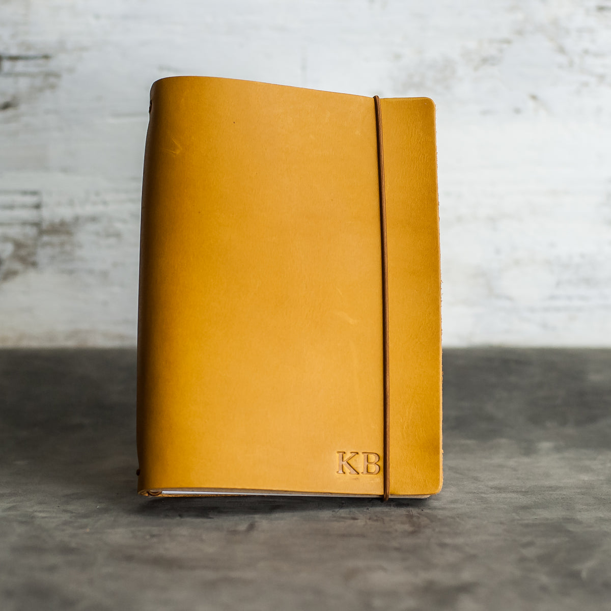 An application scenario or product detail of custom leather notebook - Image 2
