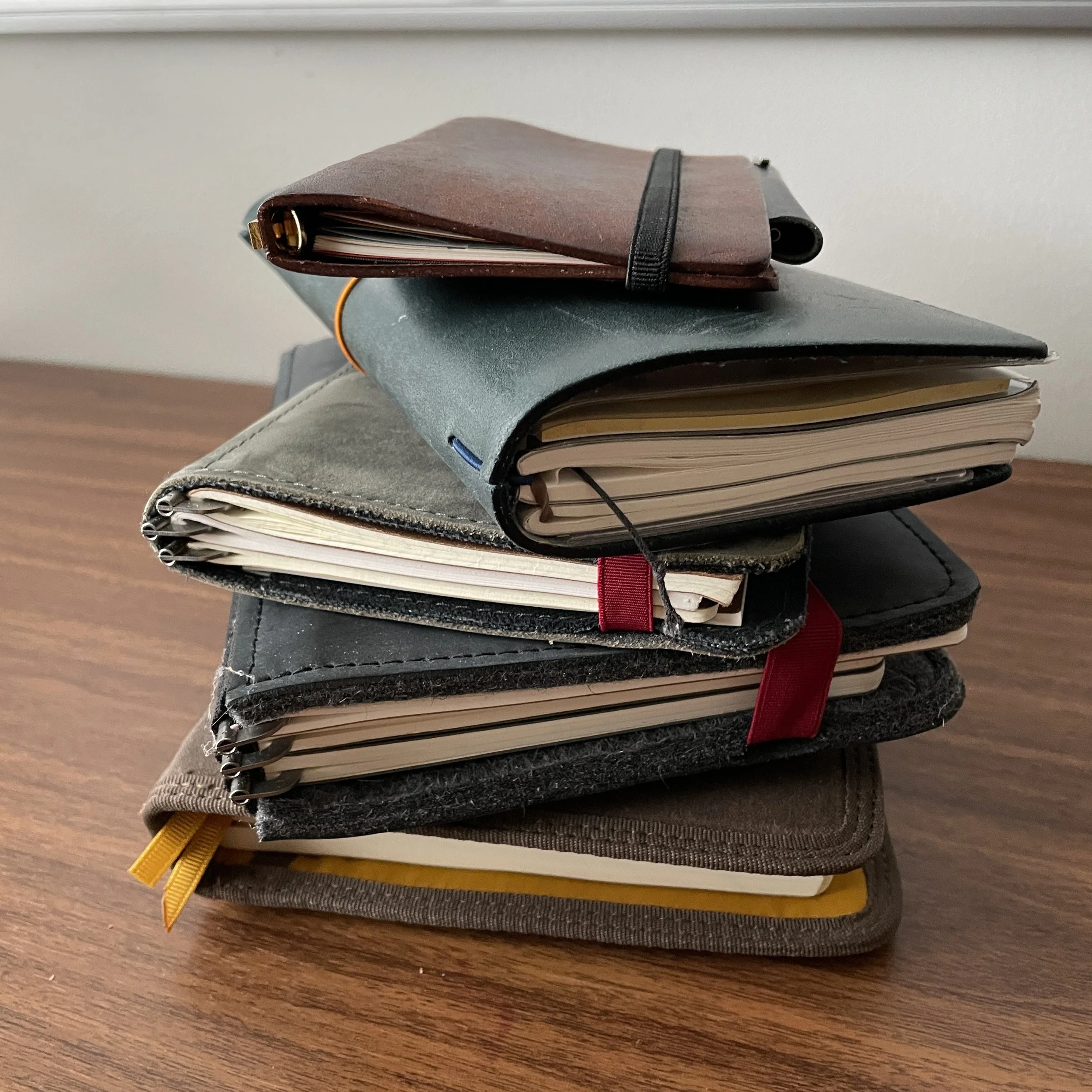 An application scenario or product detail of custom leather notepad - Image 6