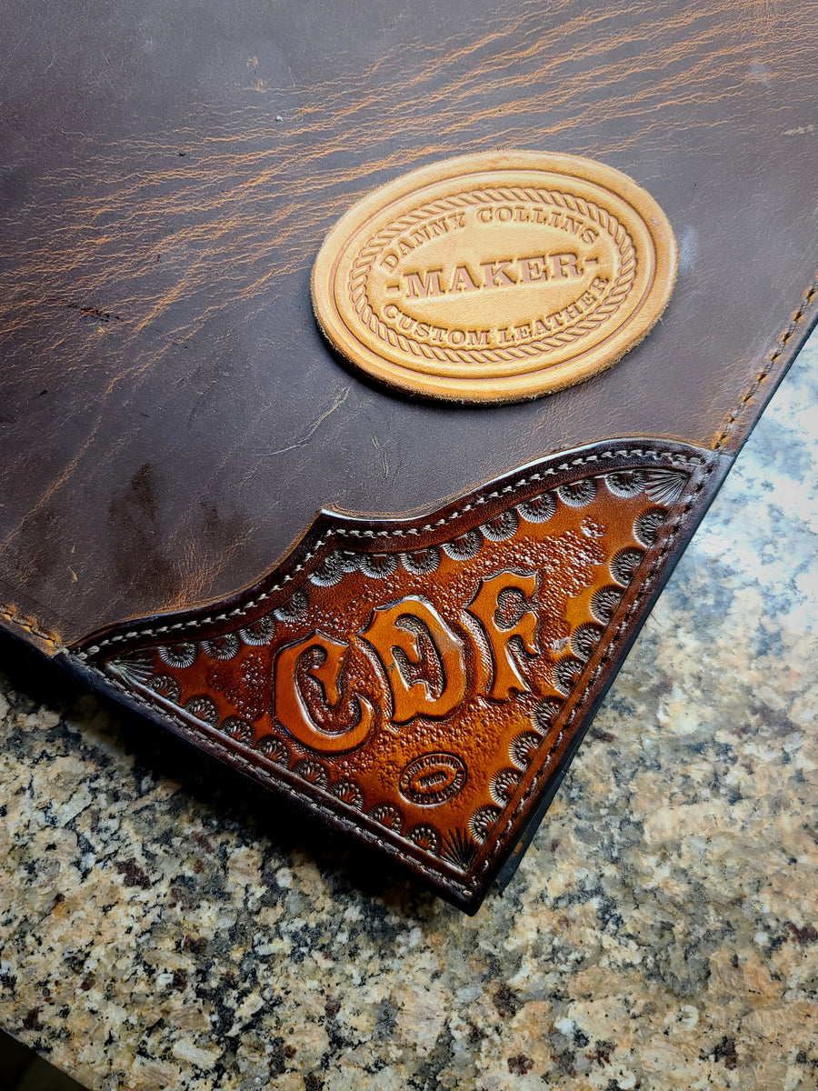 An application scenario or product detail of custom leather padfolio - Image 10