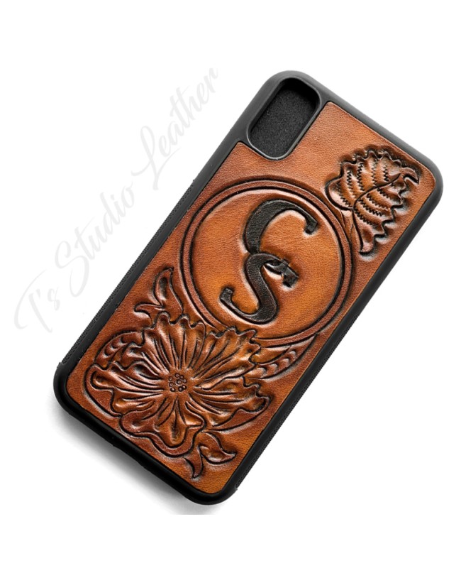 An application scenario or product detail of custom leather phone cases - Image 11