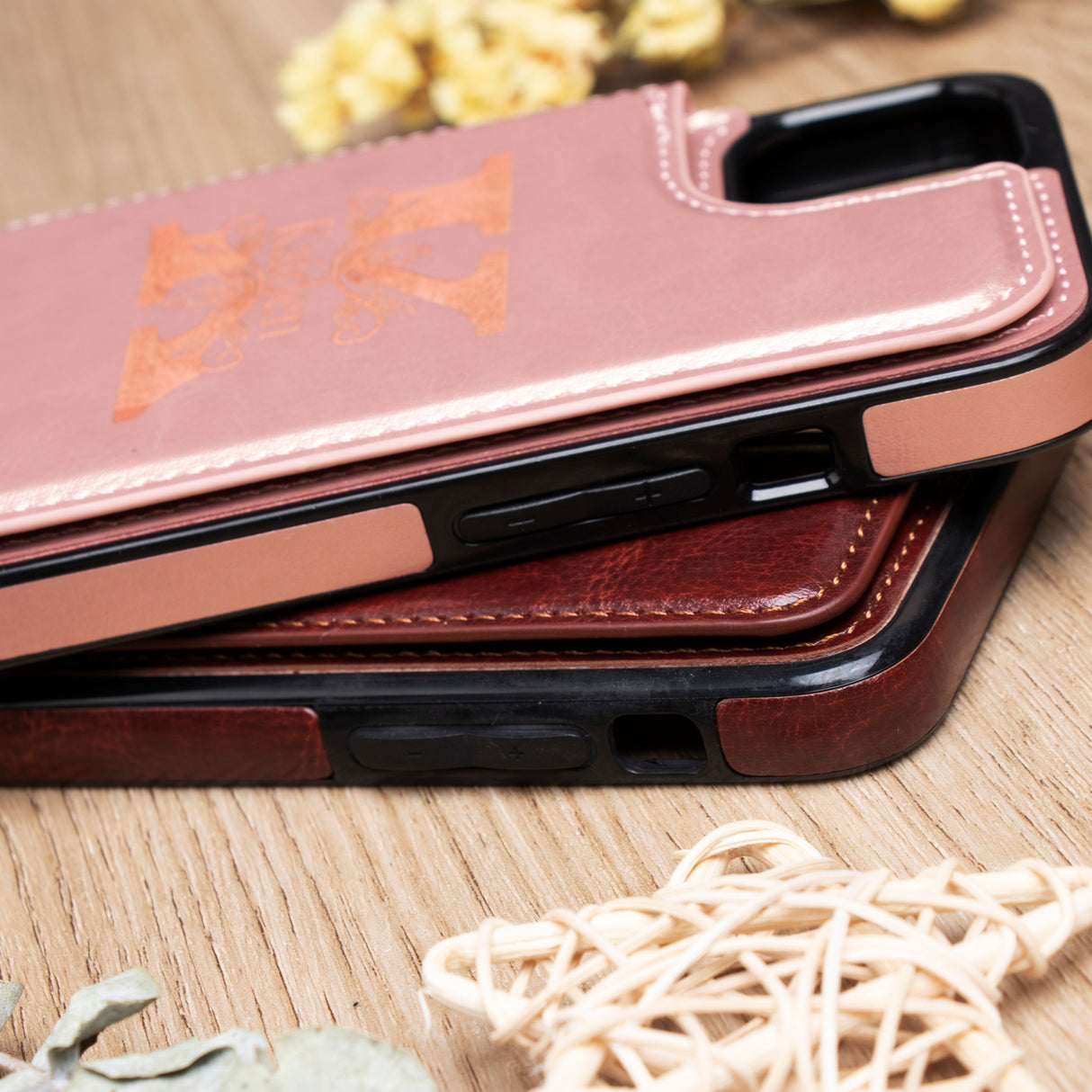 An application scenario or product detail of custom leather phone cases - Image 20
