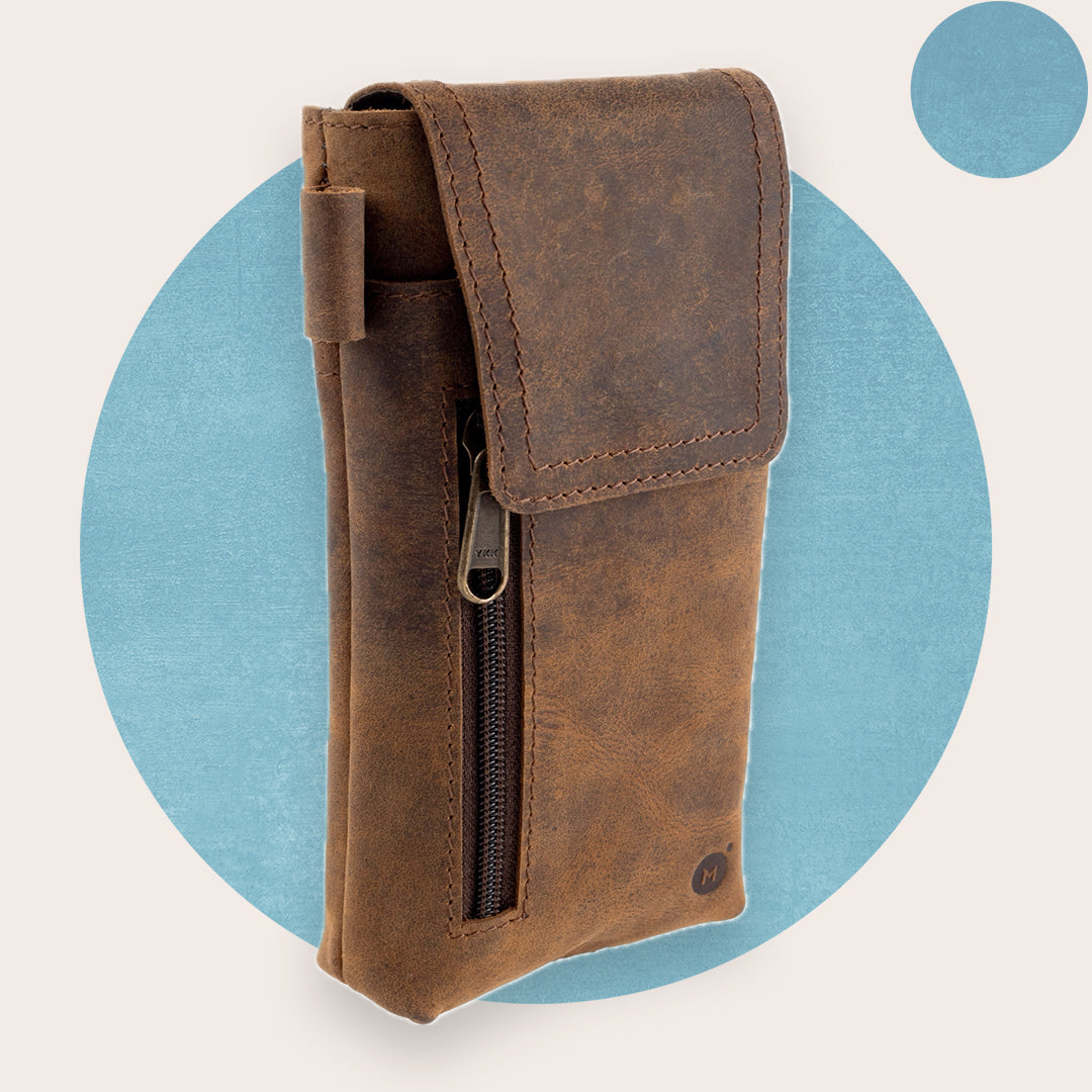An application scenario or product detail of custom leather phone holster - Image 16