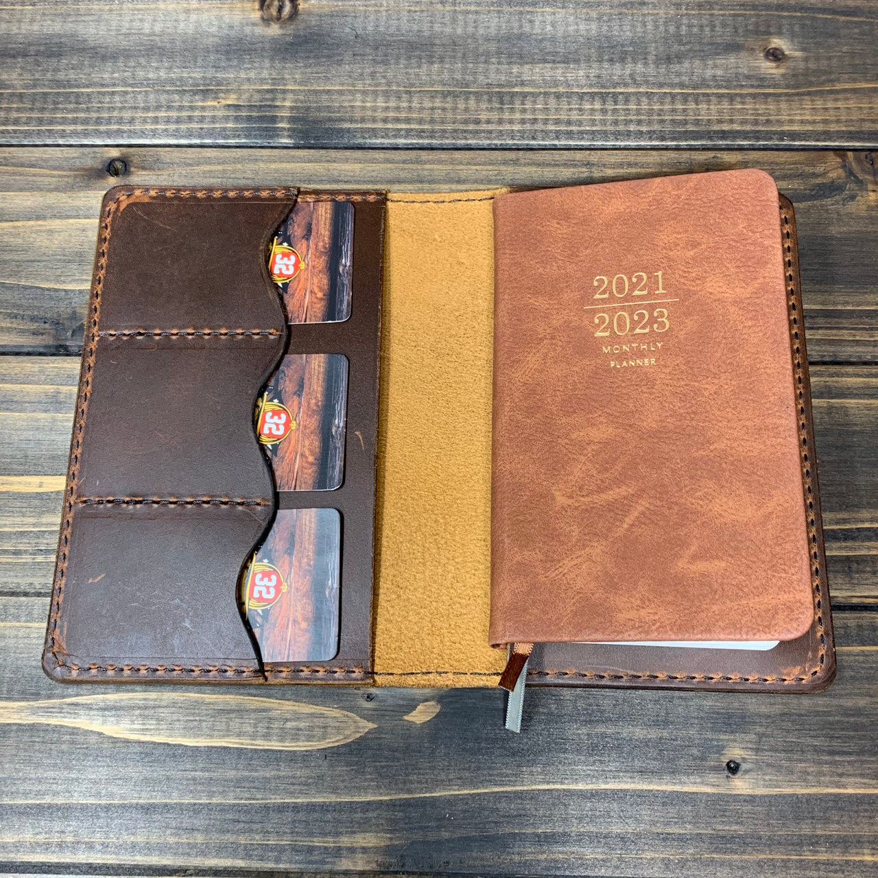 An application scenario or product detail of custom leather planner - Image 6
