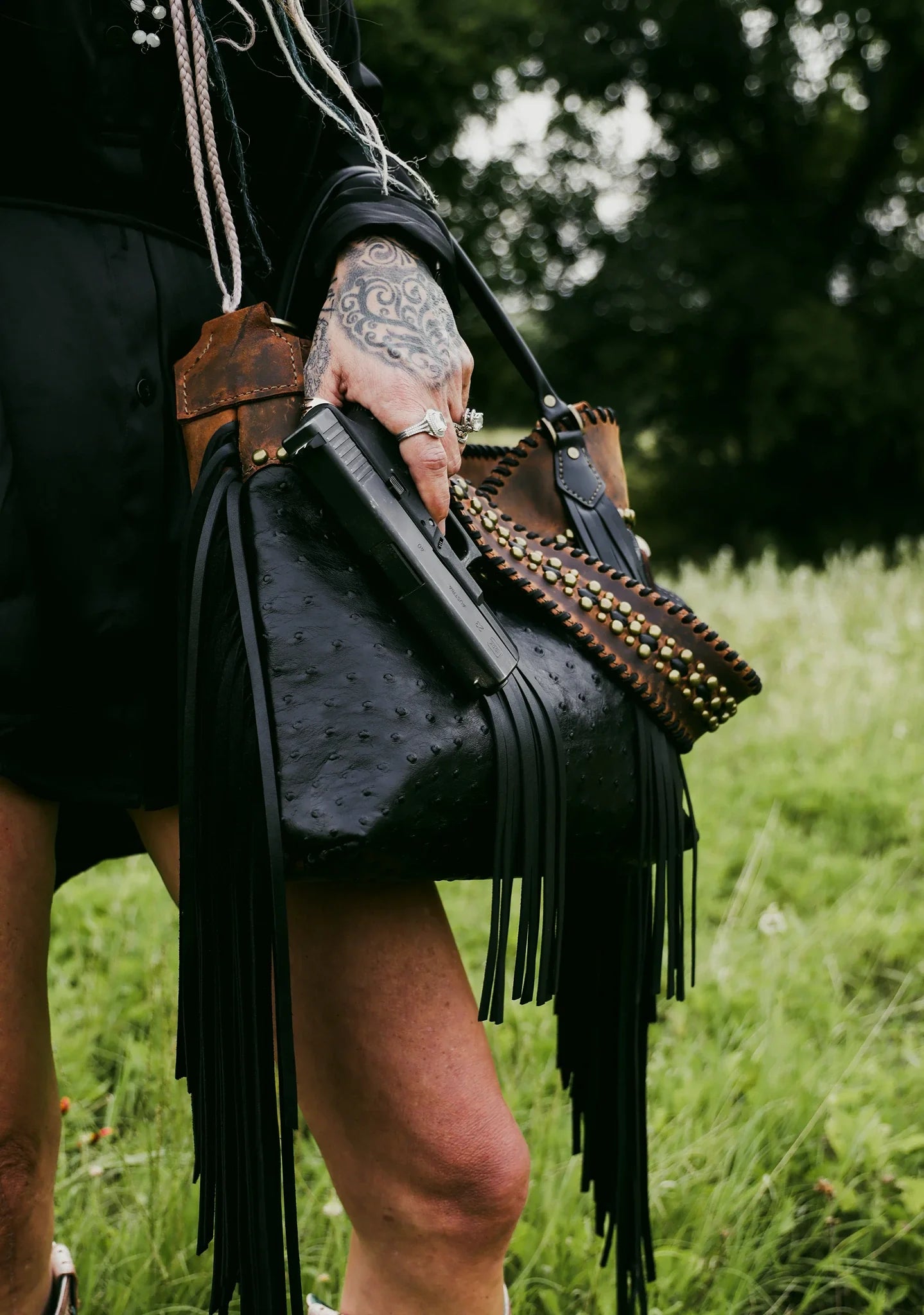 An application scenario or product detail of custom leather purse - Image 3