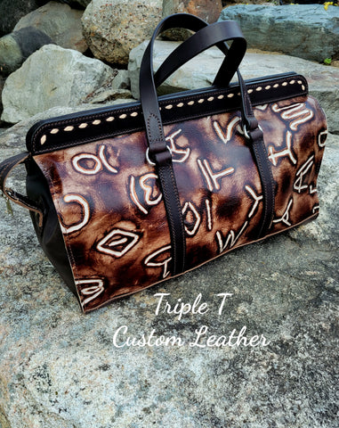 An application scenario or product detail of custom leather purses - Image 18