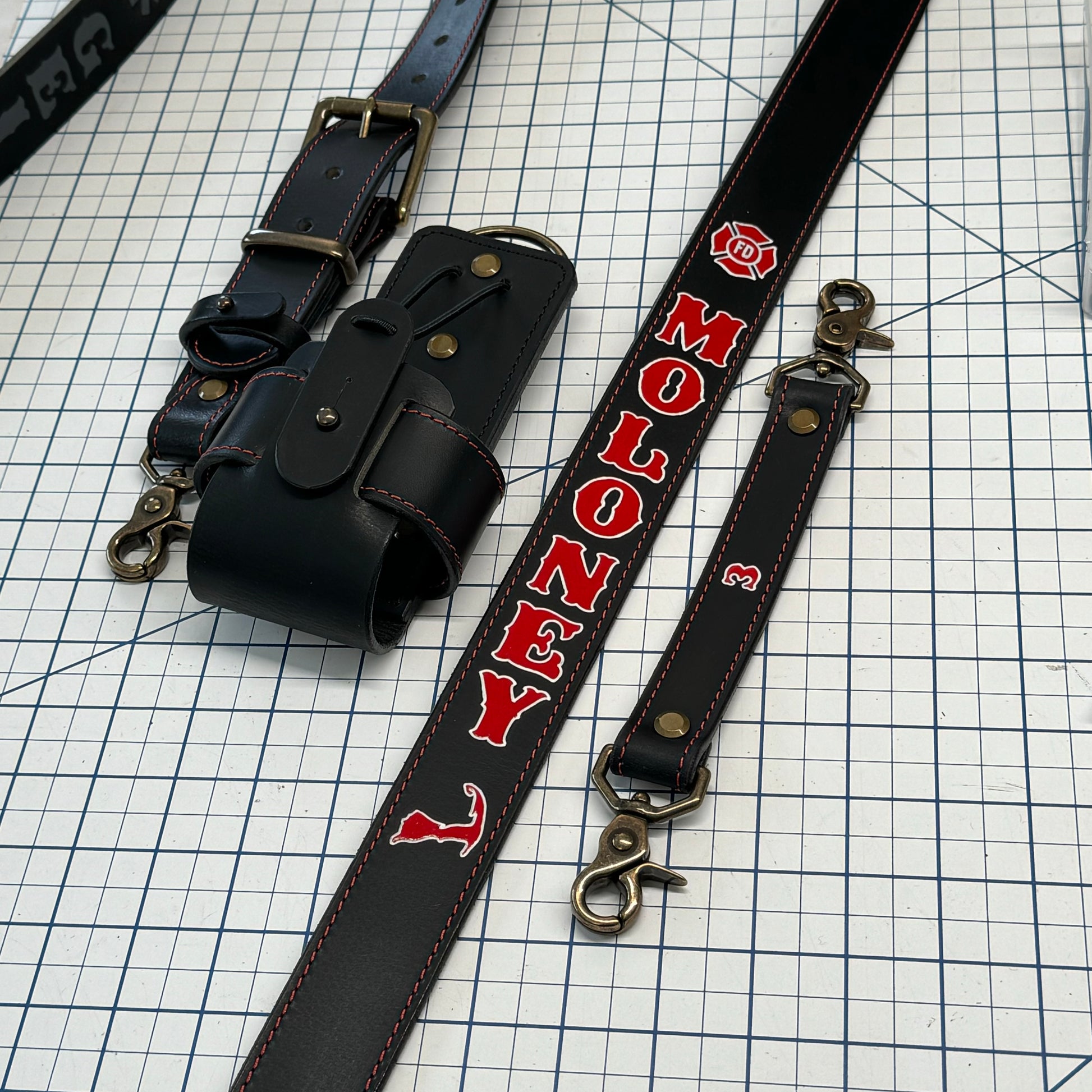 An application scenario or product detail of custom leather radio strap - Image 4