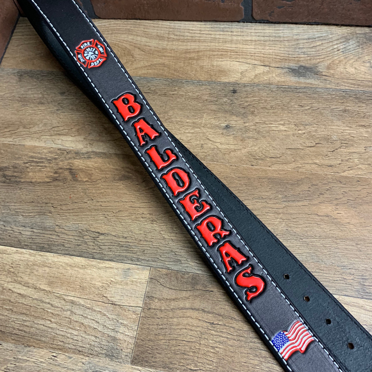 An application scenario or product detail of custom leather radio strap - Image 21
