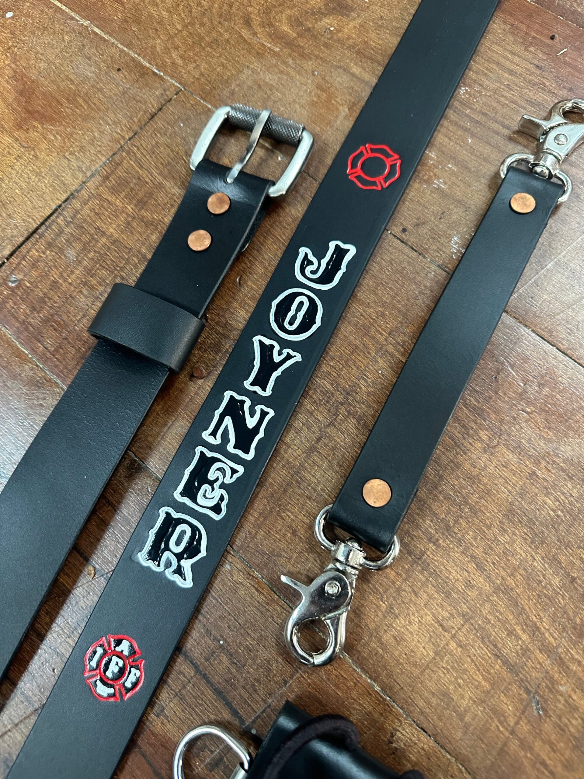 An application scenario or product detail of custom leather radio strap firefighter - Image 8