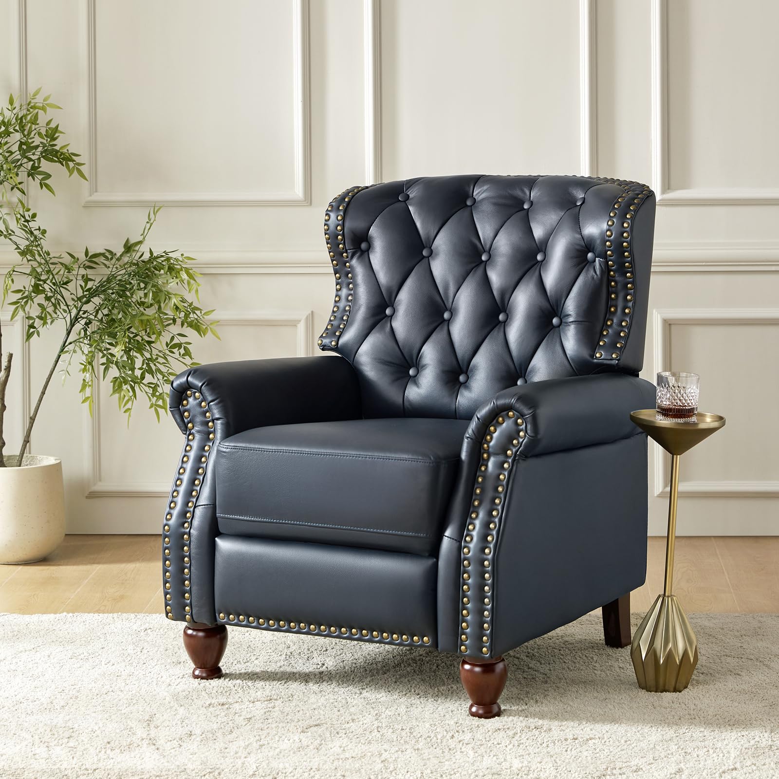 An application scenario or product detail of custom leather recliner - Image 2