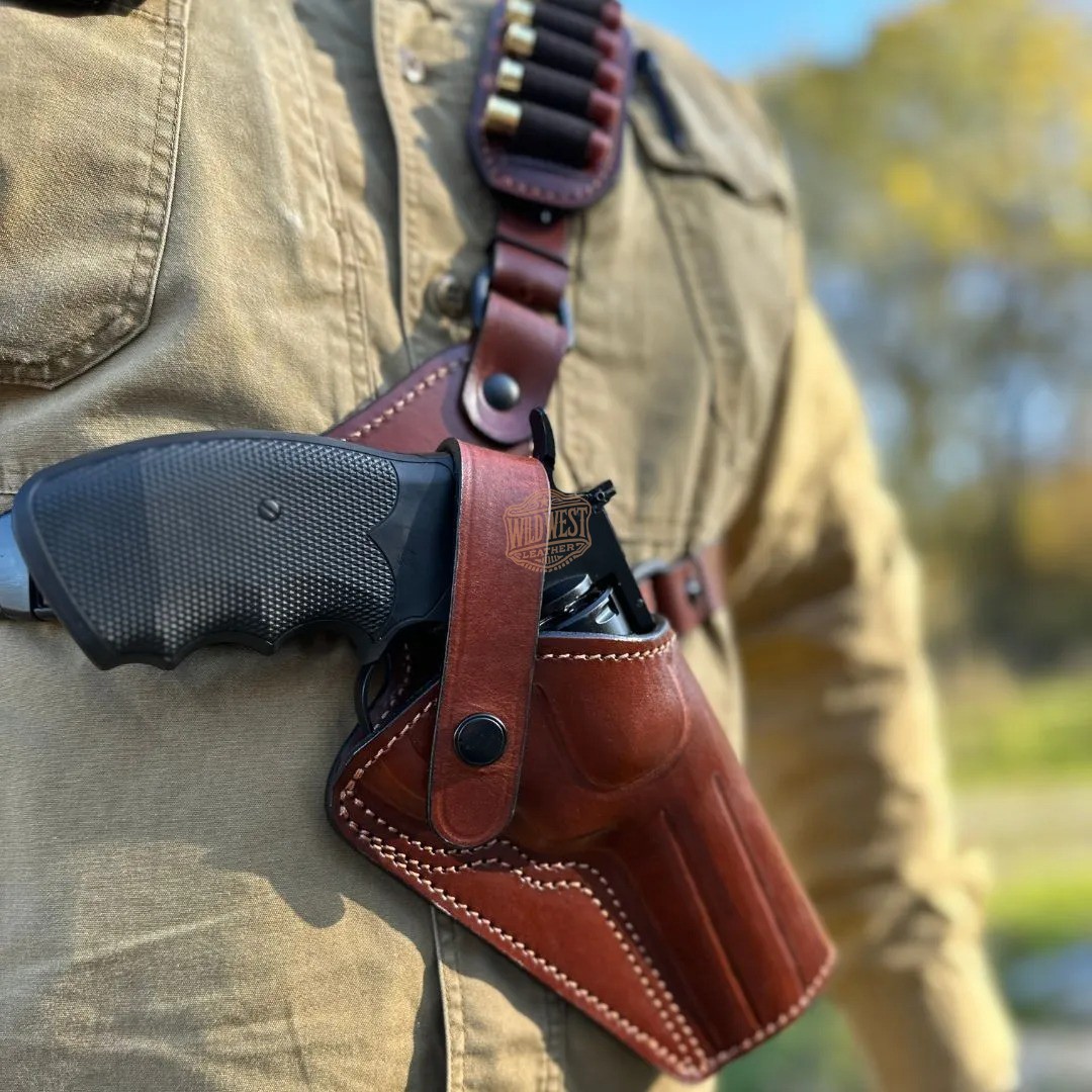 An application scenario or product detail of custom leather revolver holsters - Image 7