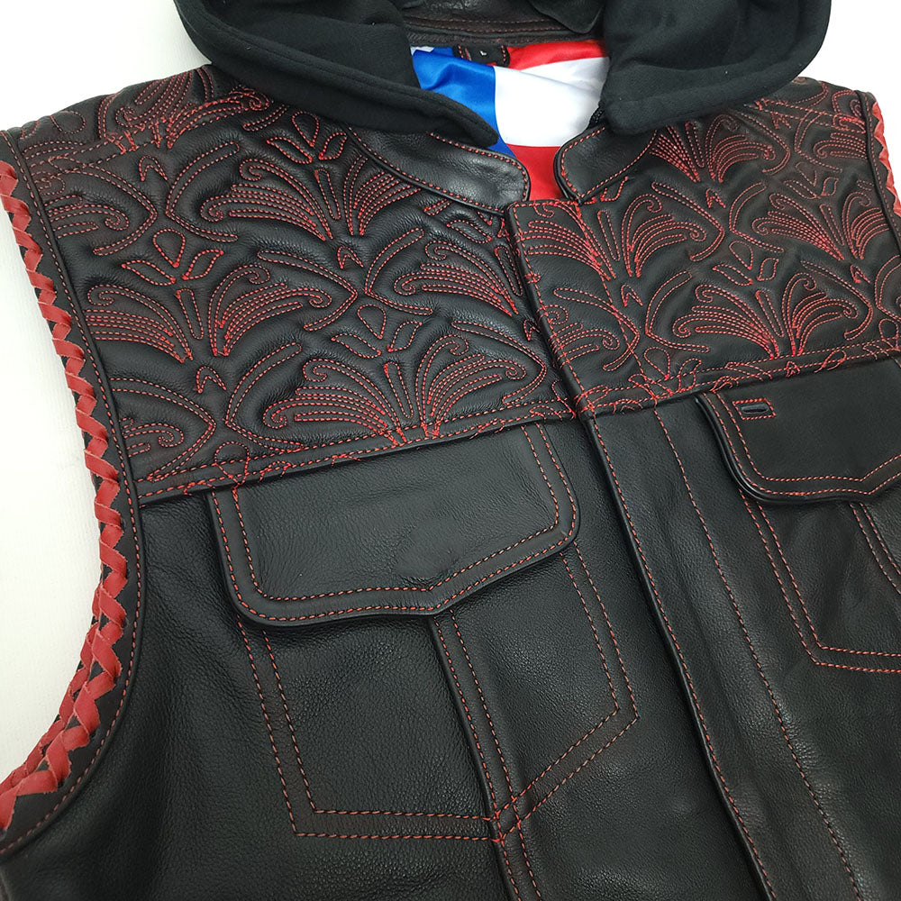 An application scenario or product detail of custom leather riding vest - Image 18
