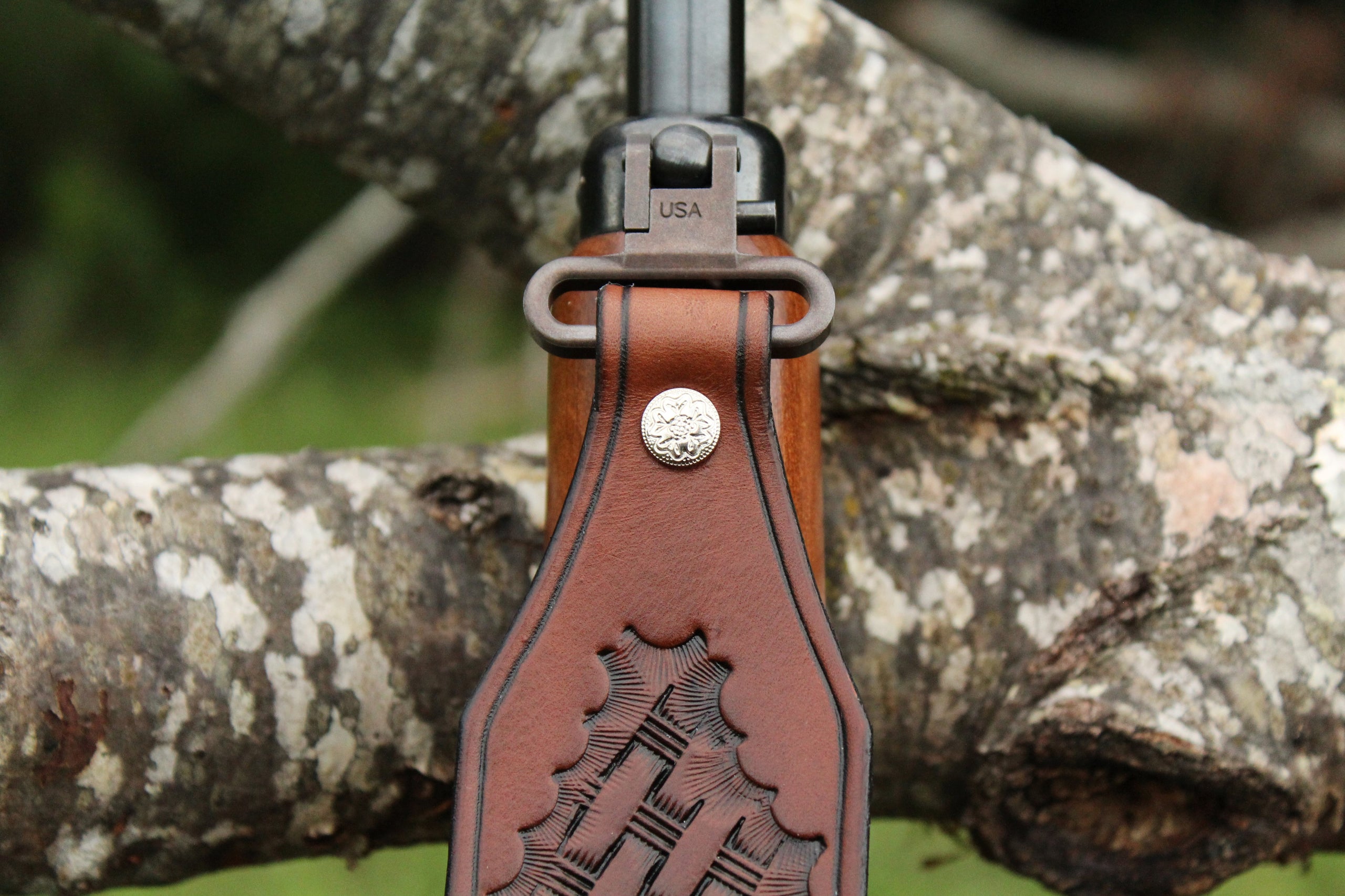 An application scenario or product detail of custom leather rifle slings - Image 7