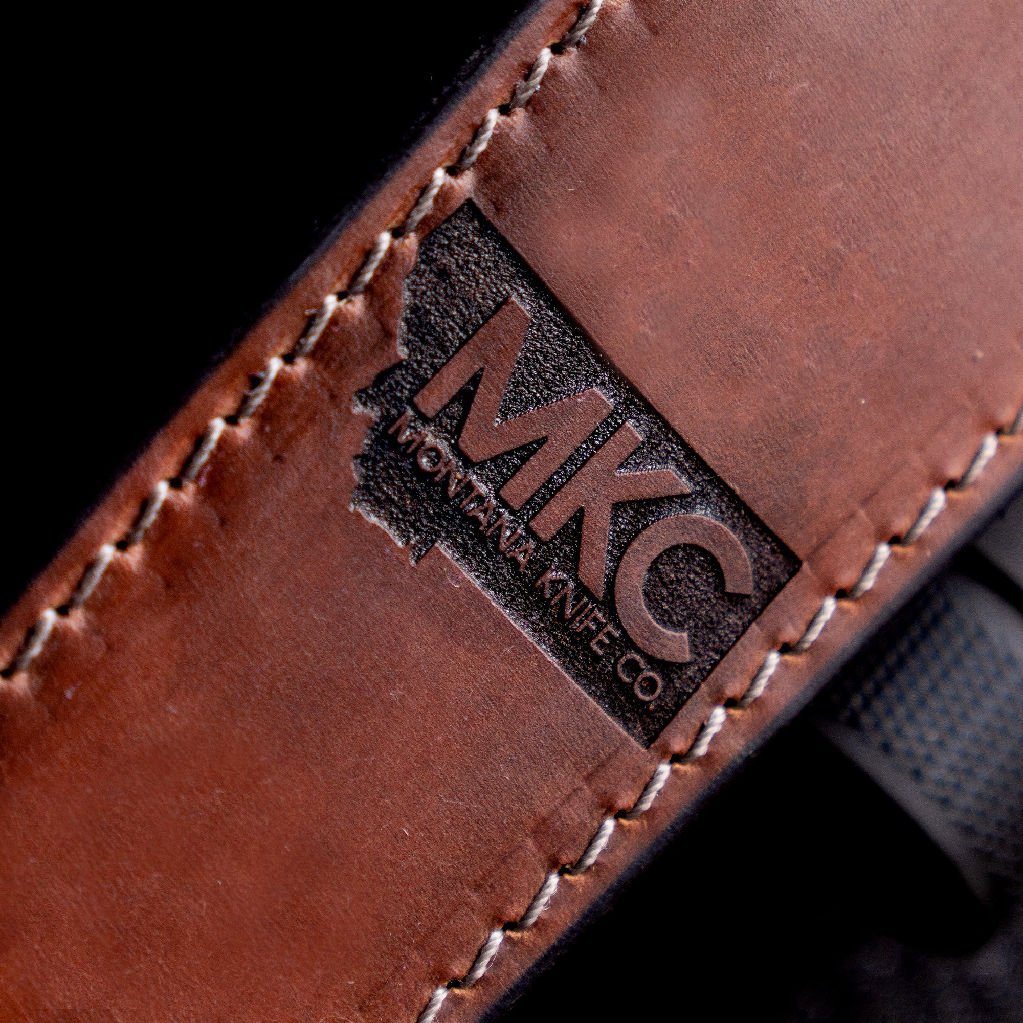 An application scenario or product detail of custom leather rifle slings - Image 15