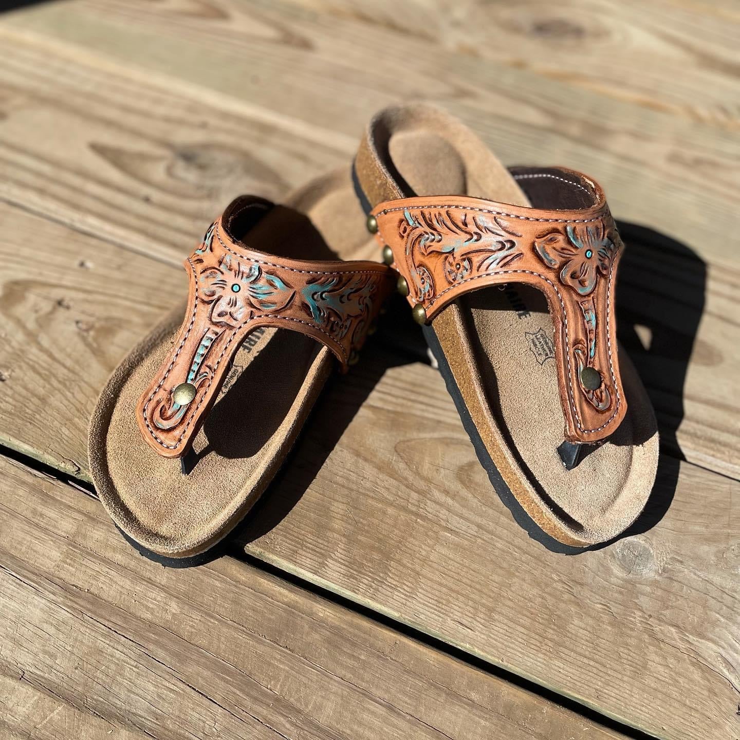 An application scenario or product detail of custom leather sandals - Image 3
