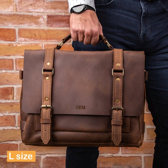 An application scenario or product detail of custom leather satchel - Image 10