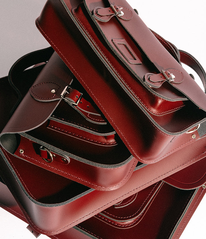 An application scenario or product detail of custom leather satchel - Image 15