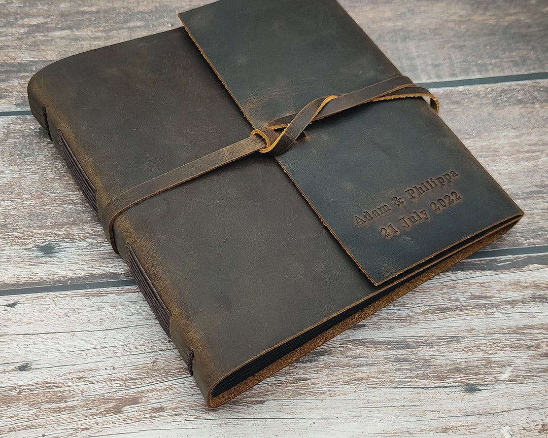 An application scenario or product detail of custom leather scrapbook - Image 8