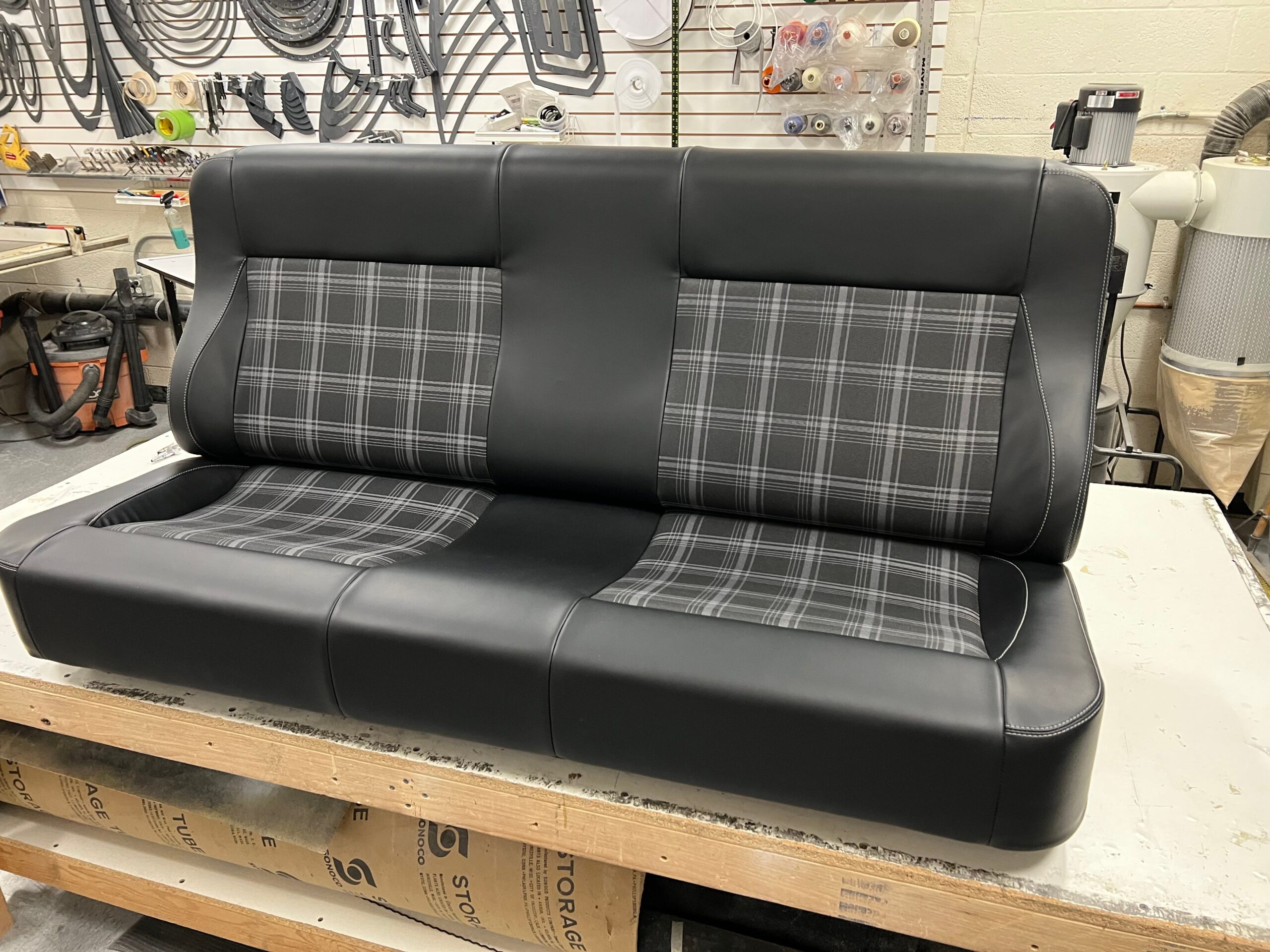 An application scenario or product detail of custom leather seating - Image 7