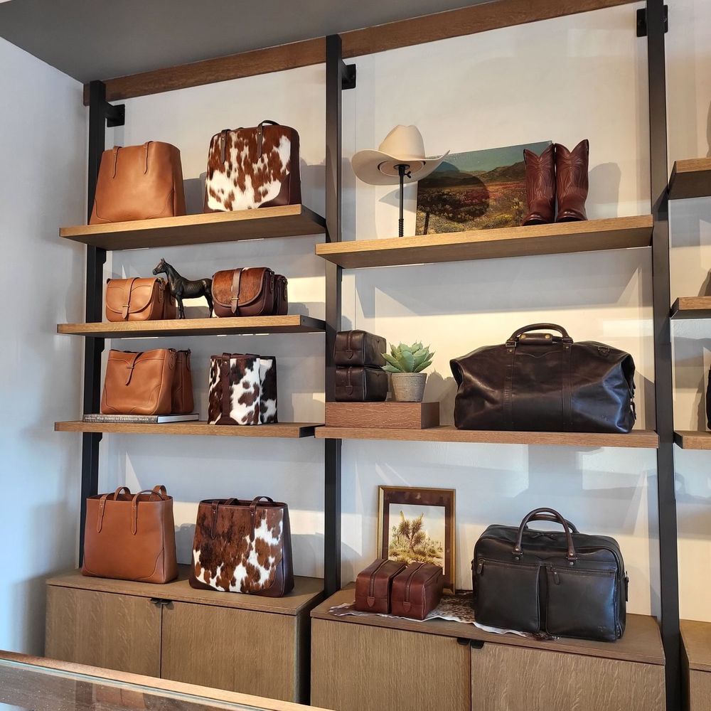 An application scenario or product detail of custom leather shops near me - Image 19