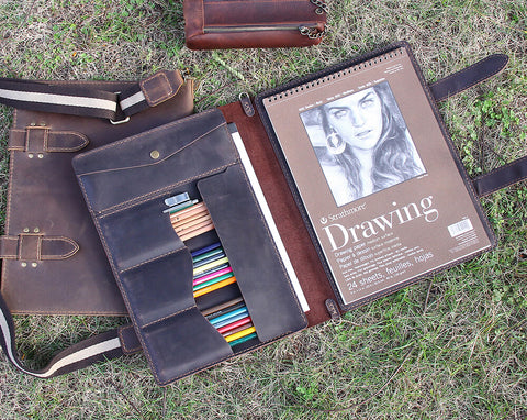 An application scenario or product detail of custom leather sketchbook - Image 3