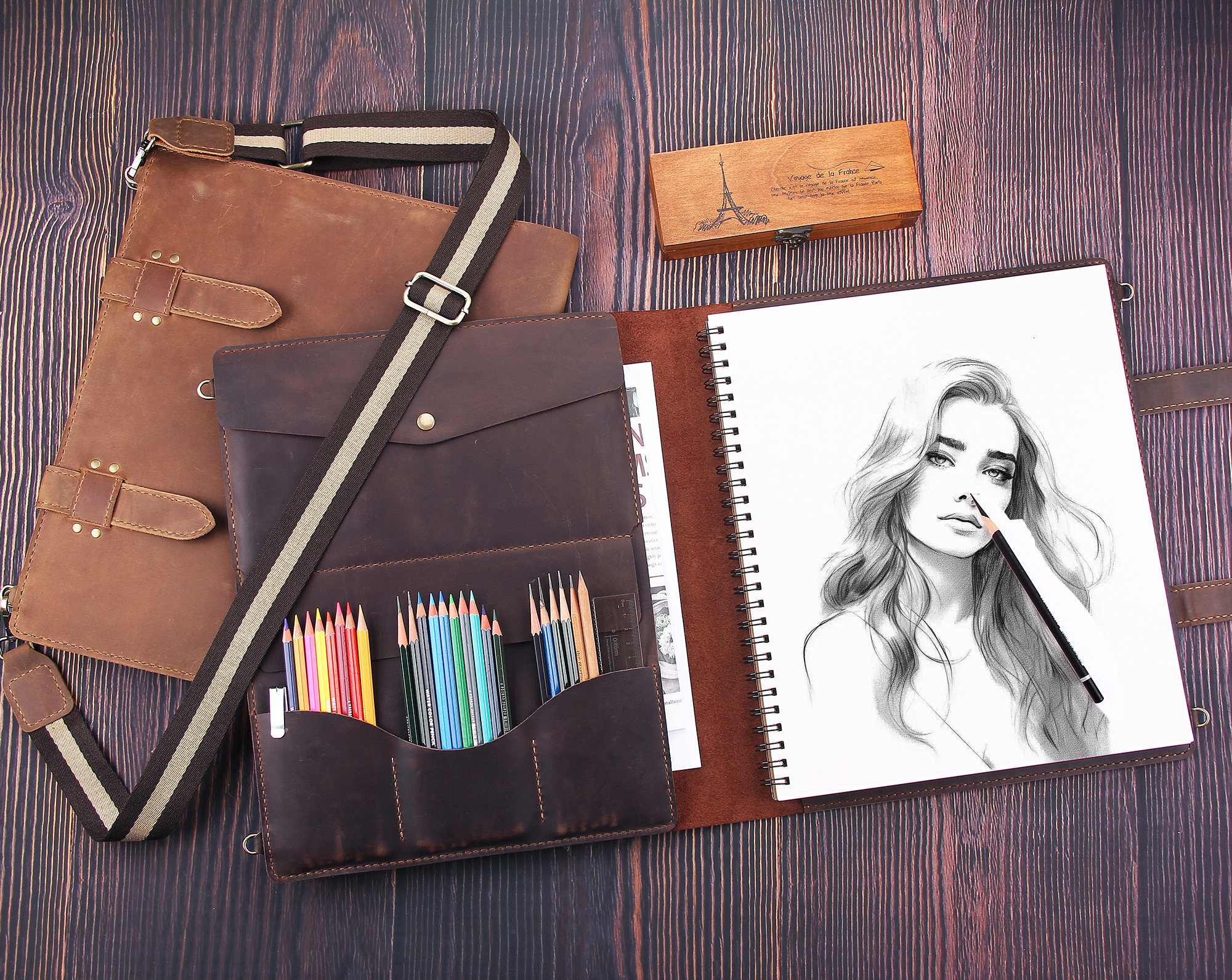 An application scenario or product detail of custom leather sketchbook - Image 4